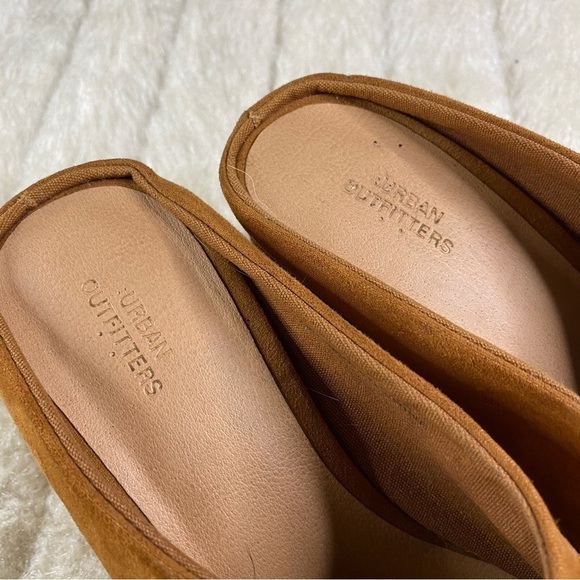 𝅺urban Outfitters Heels - Picture 5 of 8